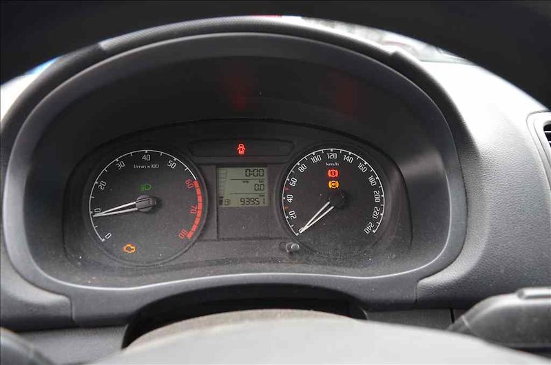 Škoda Roomster (2007) 1,2 HTP - fotka 14 z 19