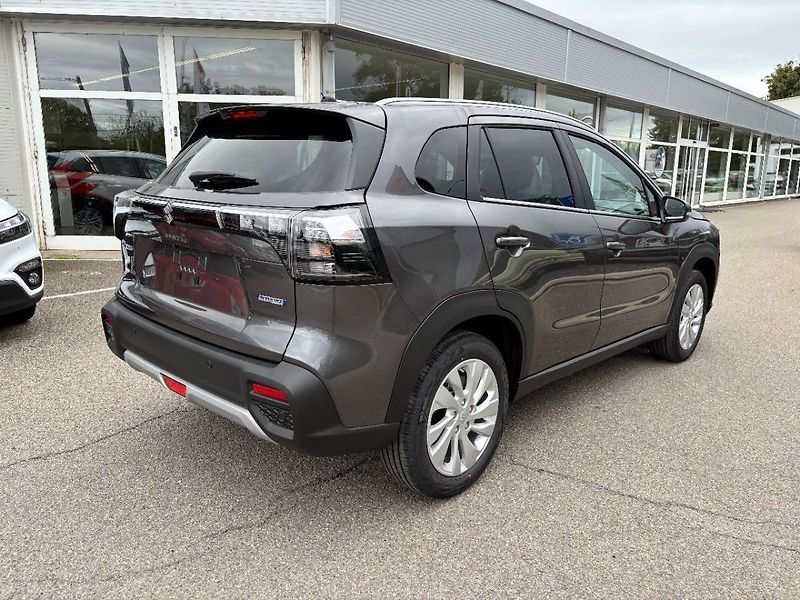 Suzuki S-Cross 4x4 automat Premium - fotka 7 z 10