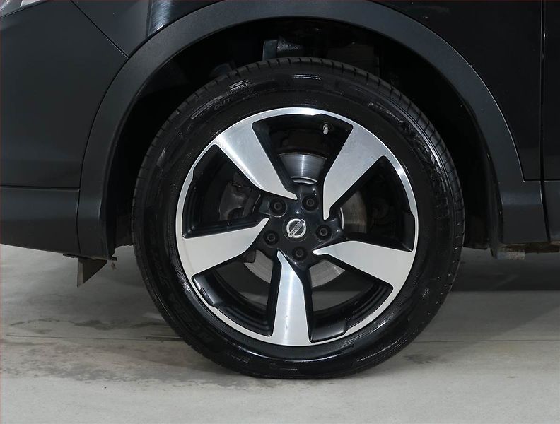 Nissan Qashqai (2015) 1.2 DIG-T, Navi, Tempomat - fotka 14 z 21