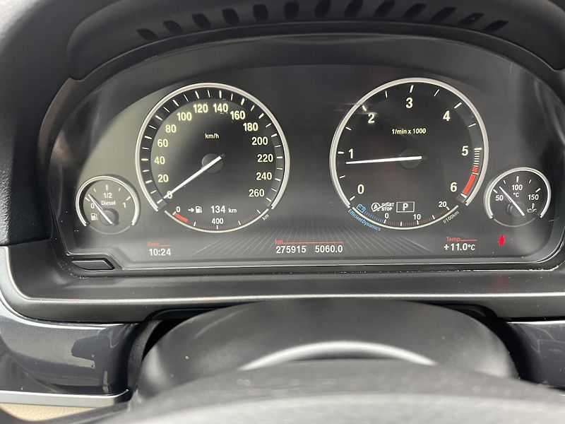 BMW Řada 5 (2014) 2,0D 135Kw NAVI,SV.KŮŽE,XENON - fotka 13 z 17