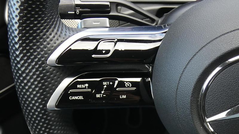 Mercedes-Benz Třídy C C 200 4MATIC - fotka 11 z 23