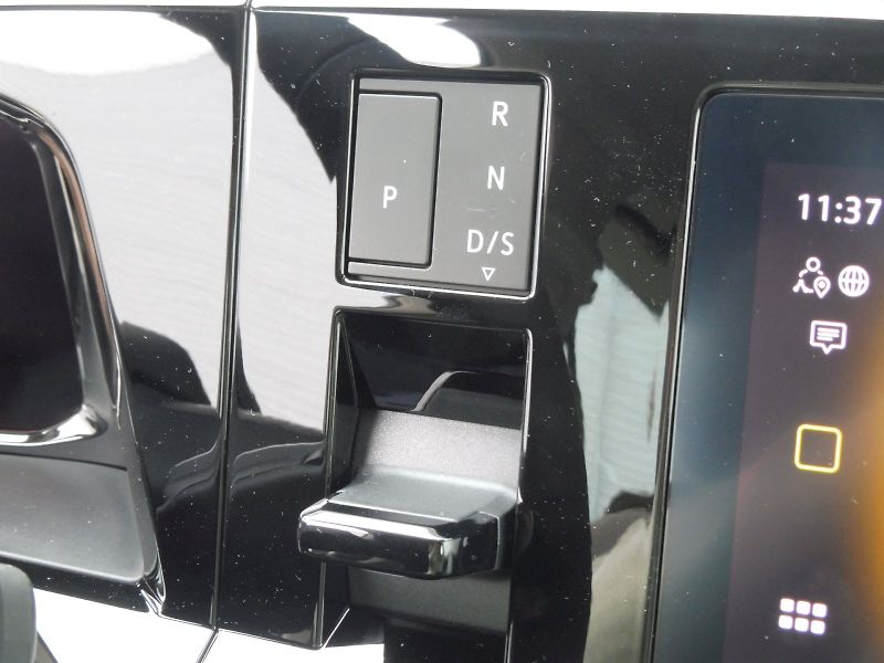 Volkswagen Multivan (2025) Long Life 2,0 TDI 110kW DSG - fotka 11 z 30