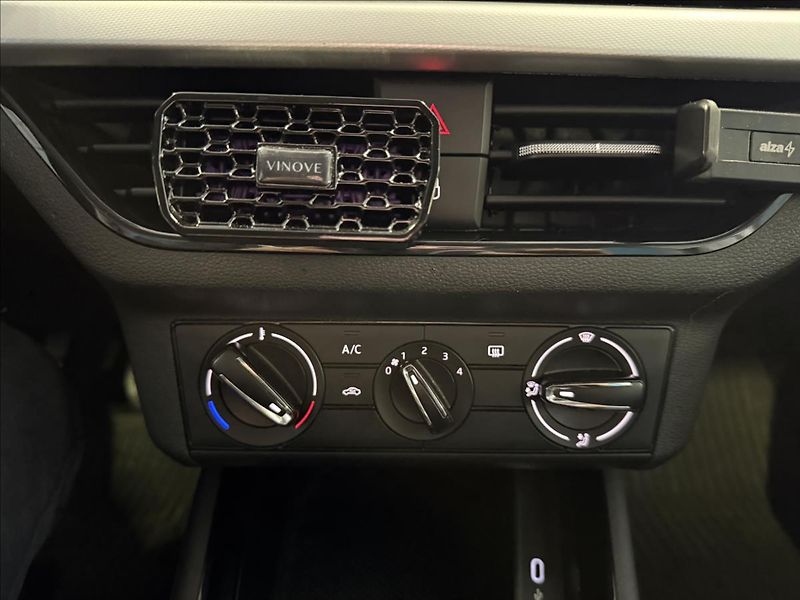 Škoda Scala 1,0   TSI 85kW,SERVISKA,ČR,2.M - fotka 17 z 24