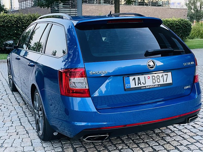 Škoda Octavia 2.0TDI VRS AUTOMAT SENZORY LED - fotka 16 z 45