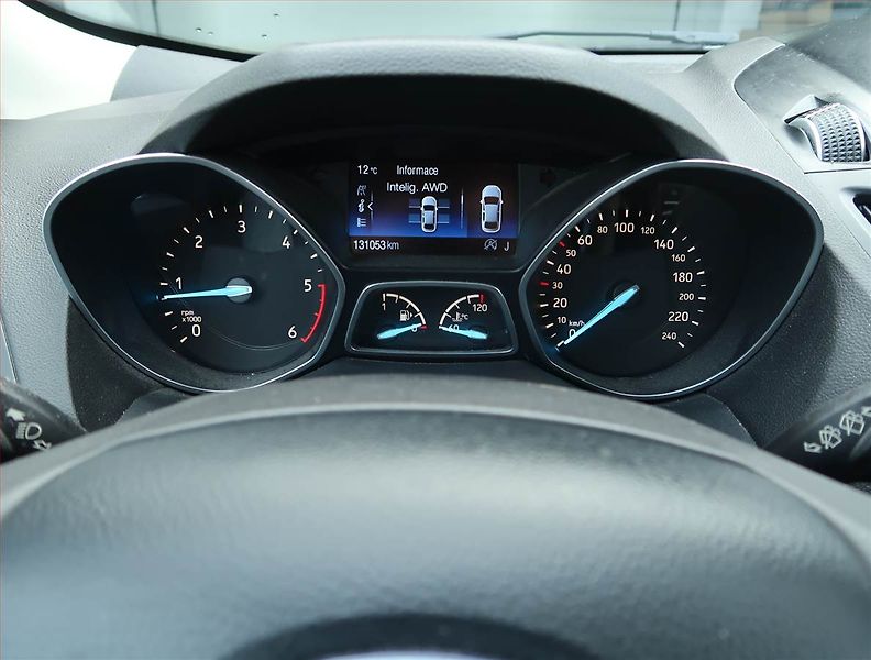 Ford Kuga (2018) 2.0 TDCi, 4X4, ČR,1.maj - fotka 11 z 16