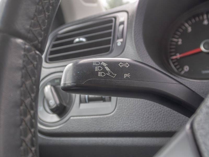 Volkswagen Polo (2009) 1.2HTP KLIMA – ROZVODY - fotka 14 z 40