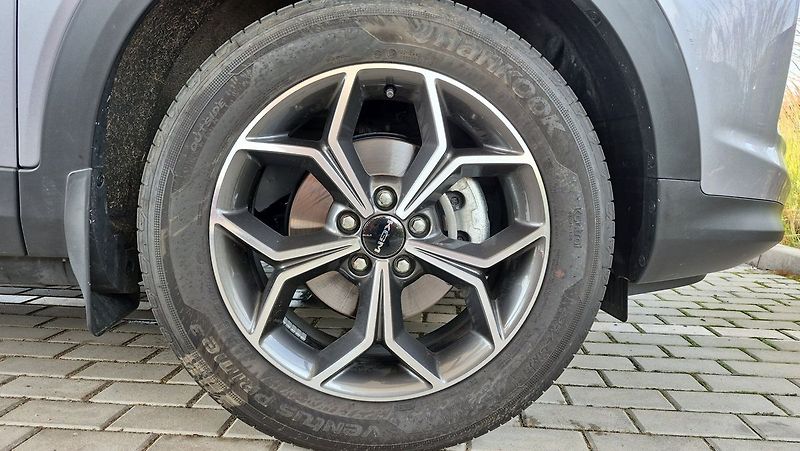 SsangYong Korando Style 1,5 GDI 4x4 120KW - fotka 24 z 25