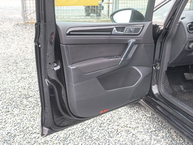 Volkswagen Golf Sportsvan (2017) 1.4TSI 110KW DSG – NAVI - fotka 10 z 50