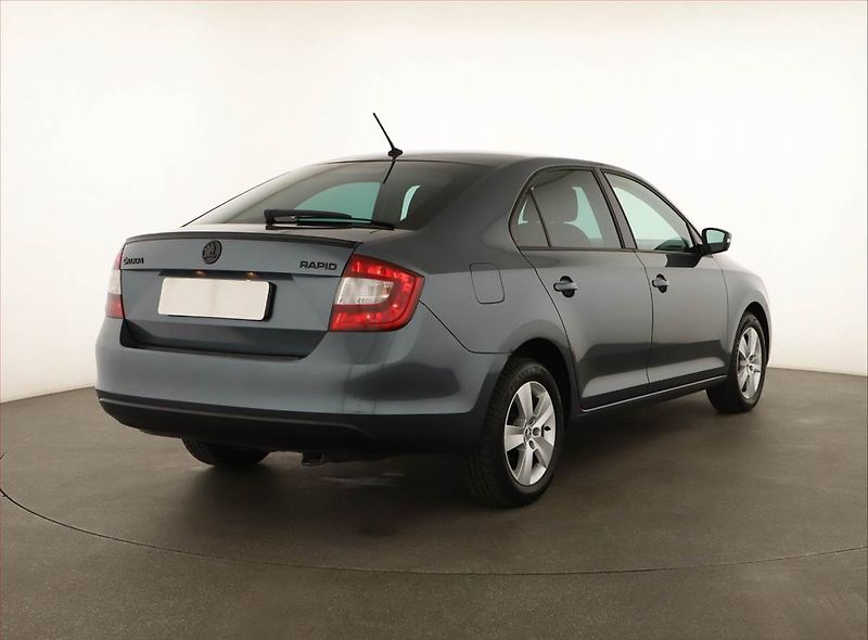 Škoda Rapid (2015) 1.2 TSI - fotka 5 z 15