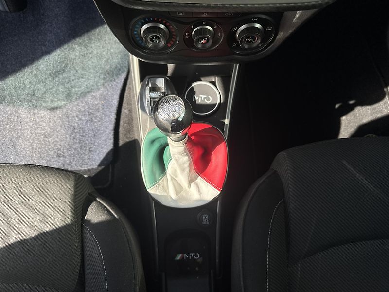 Alfa Romeo MiTo 1,4T - fotka 15 z 24