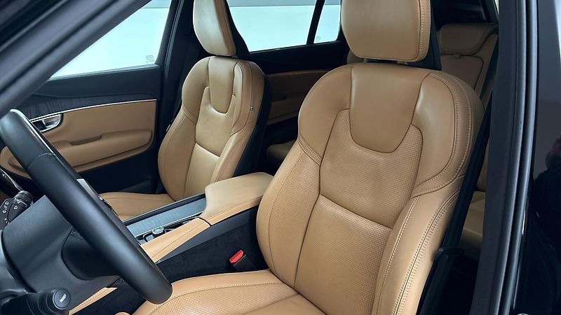 Volvo XC90 2.0 B5 AUT AWD Plus Bright - fotka 15 z 32