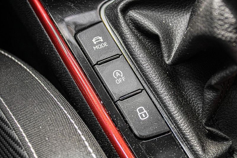 Škoda Fabia Monte Carlo - fotka 29 z 37