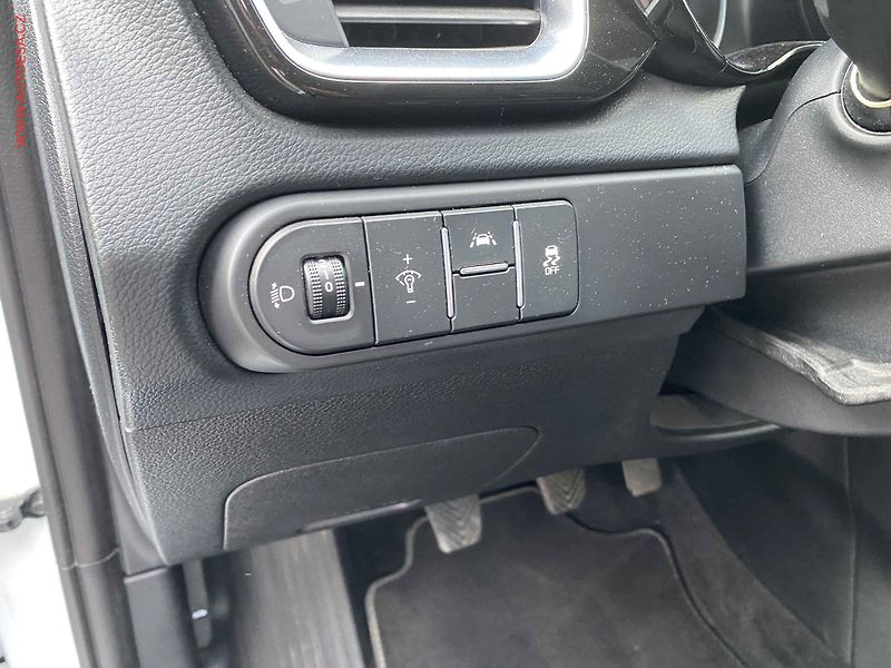 Kia Ceed (2019) 1.4 T-GDi, Navi, kamera - fotka 15 z 18