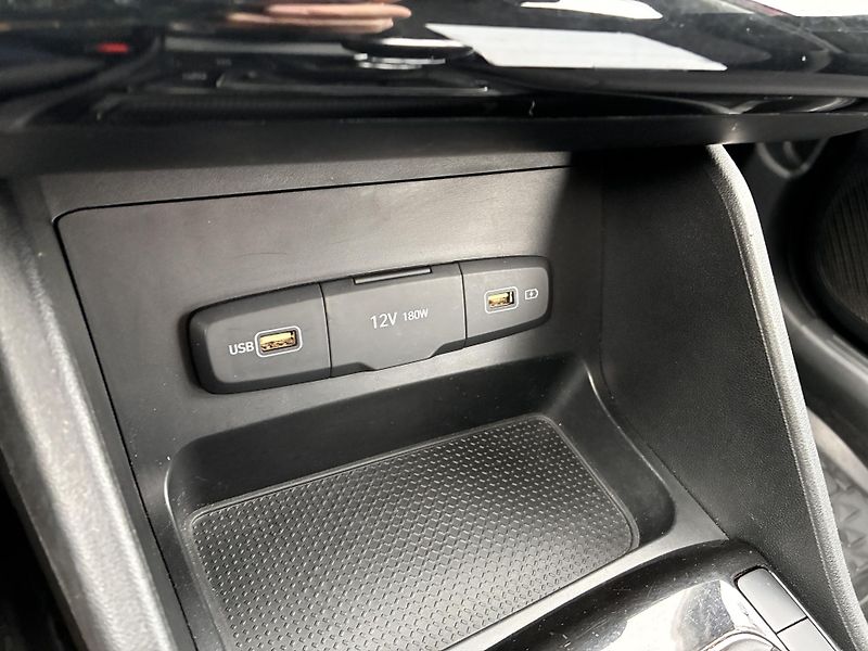 Hyundai Tucson 1.6T-GDi 110kW REZERVACE - fotka 21 z 29