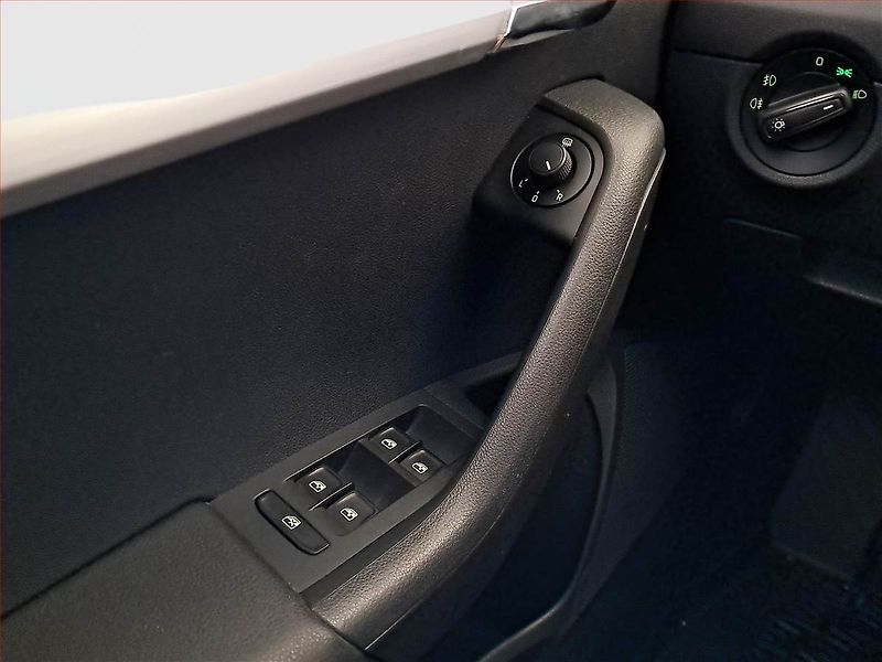 Škoda Octavia (2017) Ambition 1.6 TDI, Serv.kniha - fotka 17 z 19