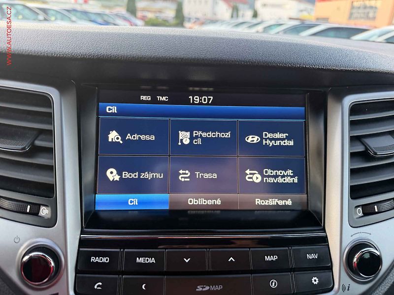 Hyundai Tucson (2016) 1.7 CRDi, ČR, AC, TZ, xenon - fotka 17 z 17