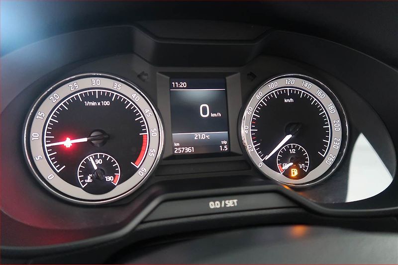 Škoda Octavia (2018) 1.6 TDI, ČR,1.maj, Tempomat - fotka 11 z 17