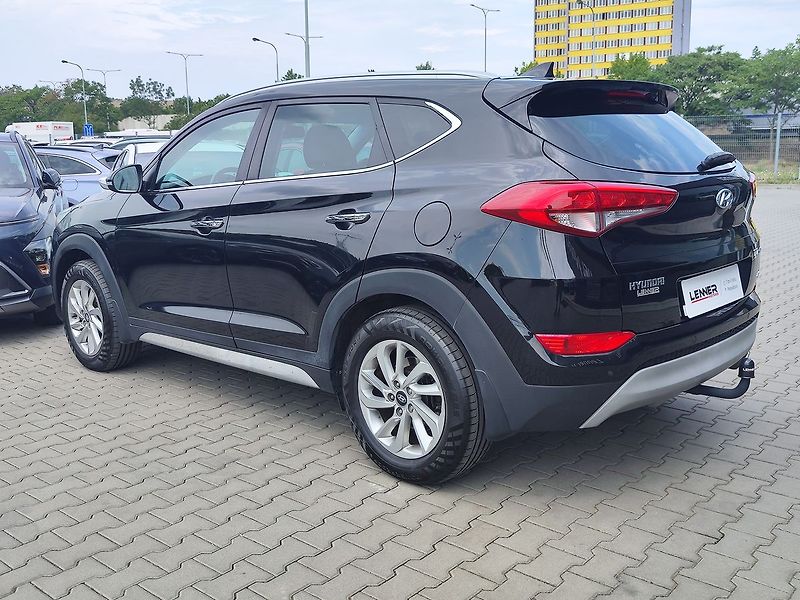 Hyundai Tucson 2.0 CRDI/100kW Style 4x4 - fotka 7 z 36
