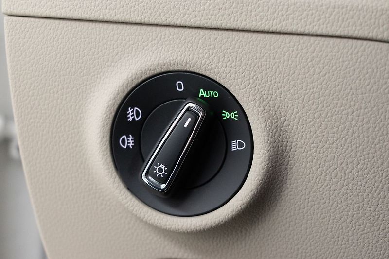 Škoda Superb TDI 147kW 4x4*STYLE*DPH*ČR 1.M - fotka 15 z 40