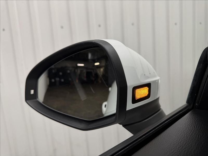 Audi A4 35TDI MHEV S-LINE MATRIX LED - fotka 39 z 46