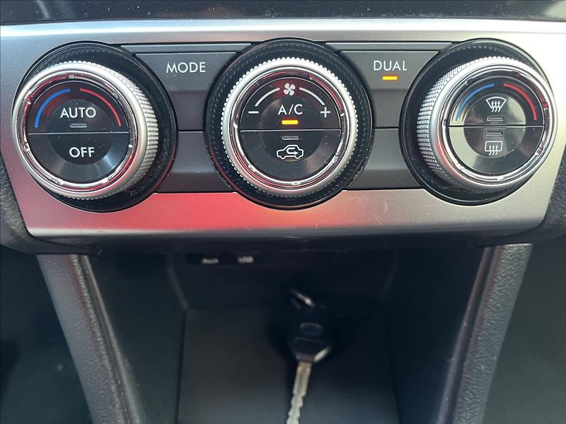 Subaru XV 2,0 D 4x4 108KW KAMERA SERVIS - fotka 20 z 44