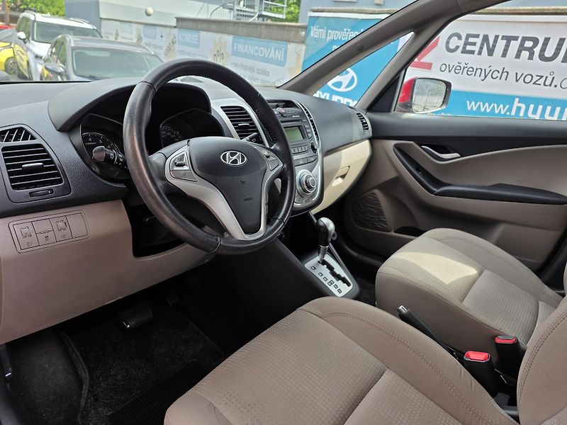Hyundai ix20 1.6-AUTOMAT-1MAJITEL-92KW - fotka 14 z 35