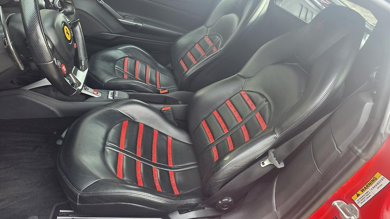 Ferrari 488 (2016) jako nové plný servis ZÁRUKA - fotka 10 z 16