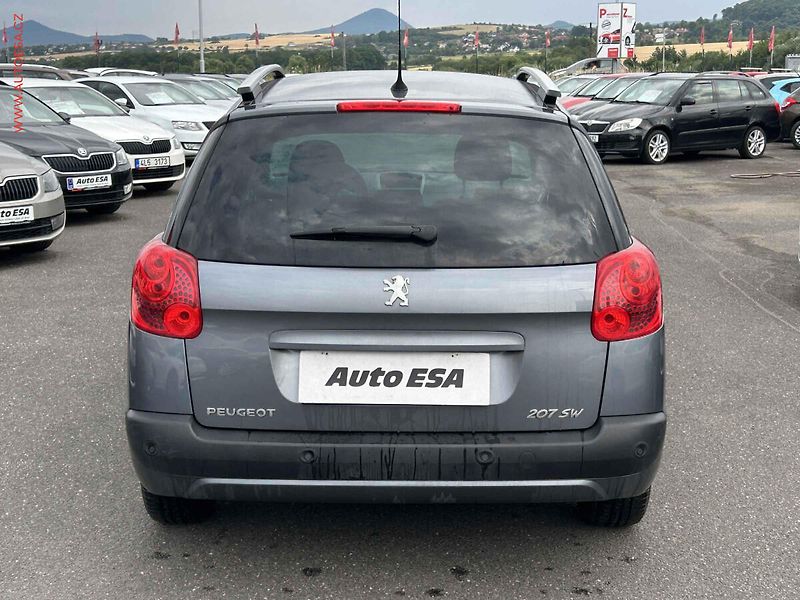 Peugeot 207 (2010) 1.4 16V, 1.maj,ČR, AC, park - fotka 5 z 15