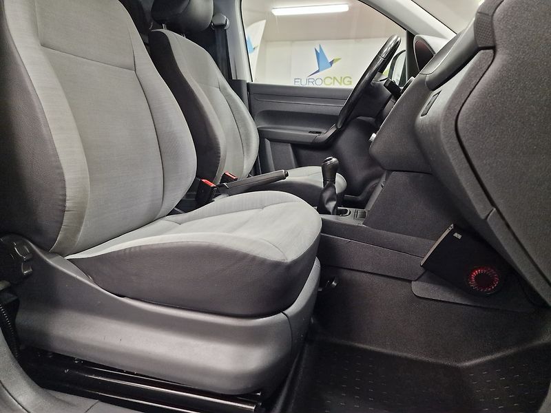 Volkswagen Caddy (2015) 2.0 Maxi CNG MAN 2015 | Záruka - fotka 22 z 53