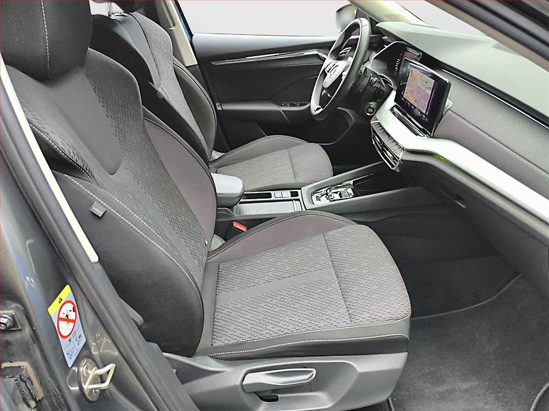 Škoda Octavia (2023) 2.0 TDI - fotka 9 z 21