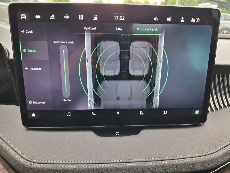 Škoda Superb (2025) Combi iV L&K DSG 1,5TSi 150kW - fotka 29 z 35