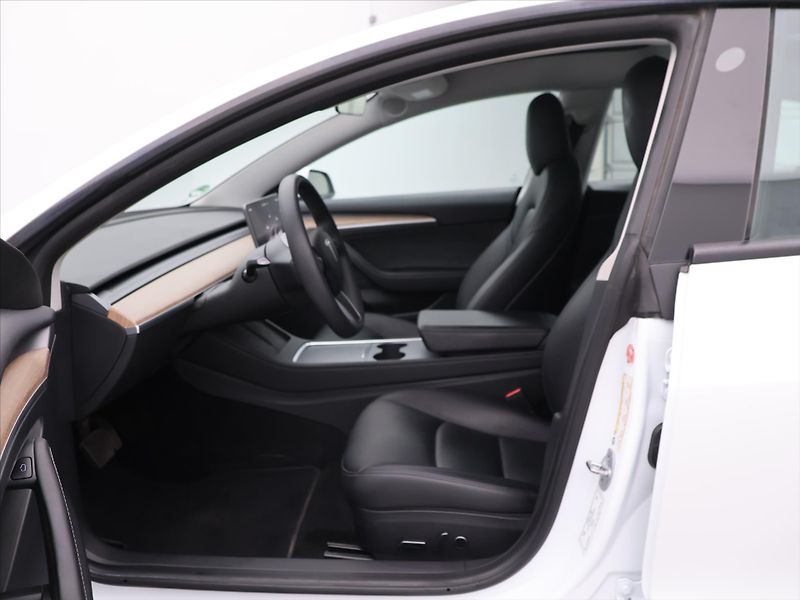 Tesla Model 3 Long Range 79kWh DPH - fotka 11 z 30