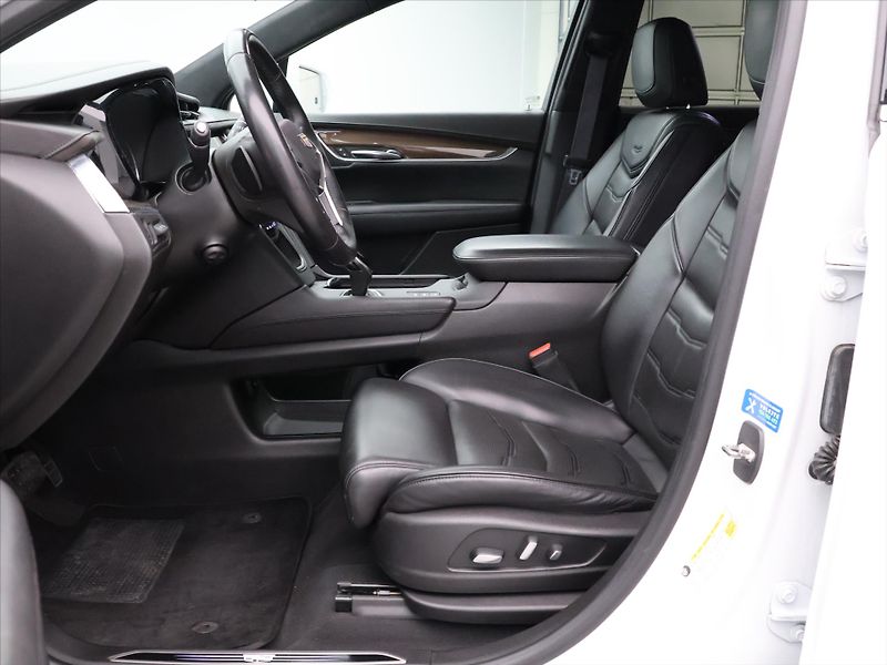 Cadillac XT5 3,7 V6 231kW 4x4 Luxury - fotka 10 z 37