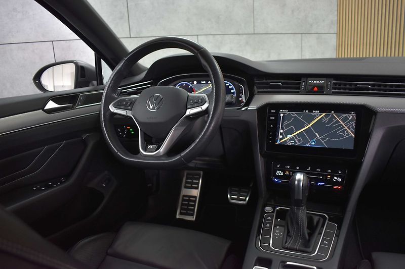 Volkswagen Passat 2.0TDI 147 R-LINE*TAŽNÉ*DPH*ČR - fotka 27 z 45