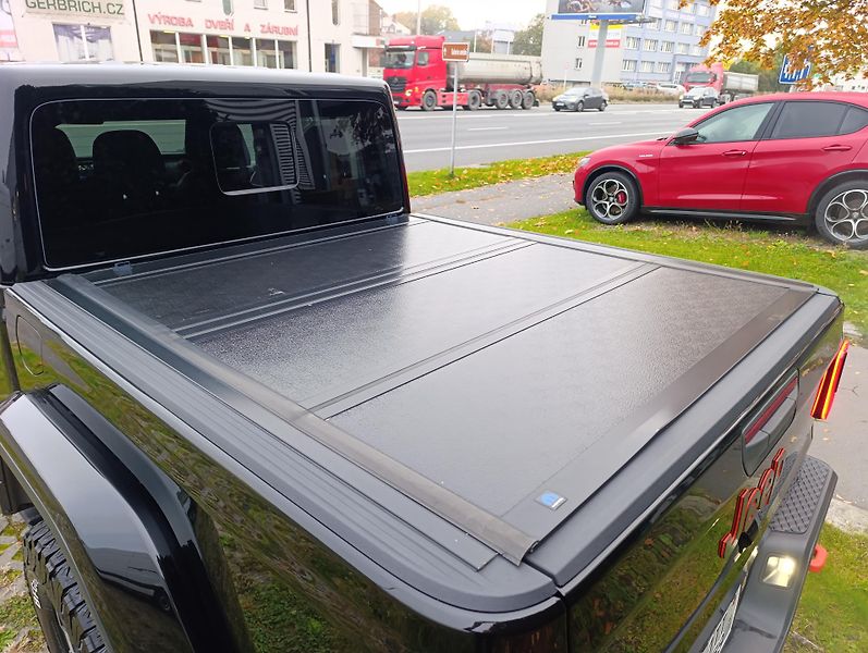 Jeep Gladiator (2021) Mojave 3,6 V6 - fotka 14 z 26