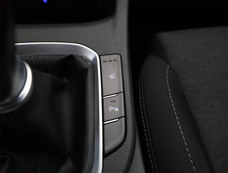 Hyundai i30 (2022) 1.5 T-GDI MHEV, ČR,1.maj - fotka 15 z 20