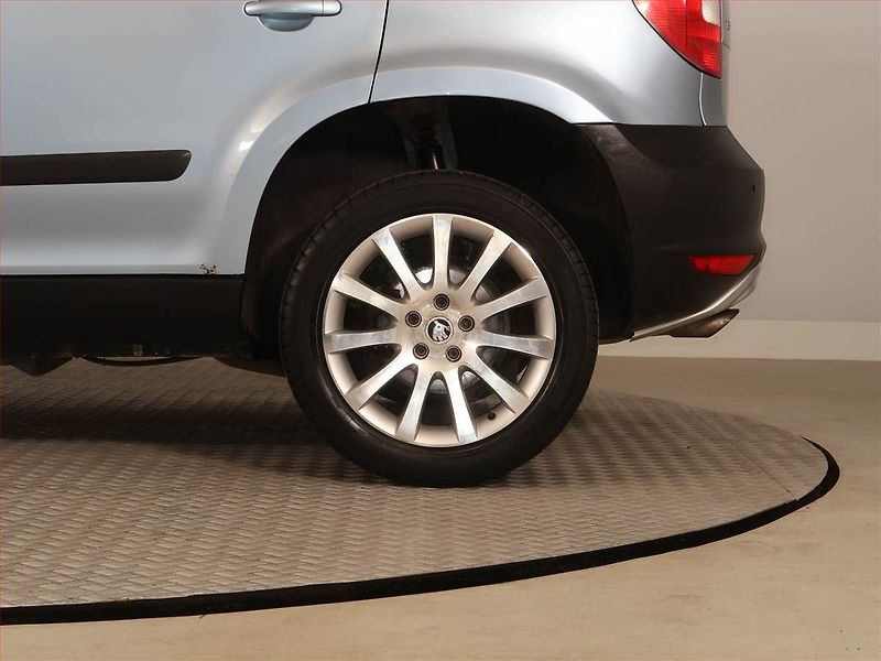 Škoda Yeti (2013) 1.4 TSI, Automat, Tempomat - fotka 15 z 16