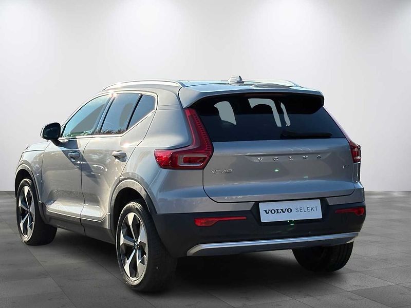 Volvo XC40 CORE B3, kamera, 19 - fotka 3 z 21
