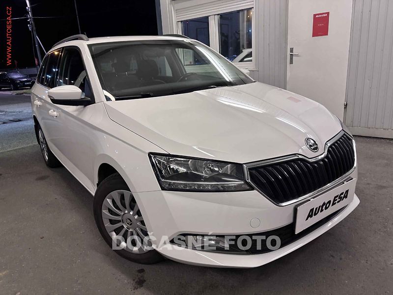 Škoda Fabia (2018) 1.0TSi, ČR, AC, temp, tažné - fotka 1 z 3
