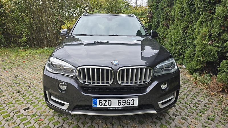 BMW X5 (2017) - fotka 2 z 18