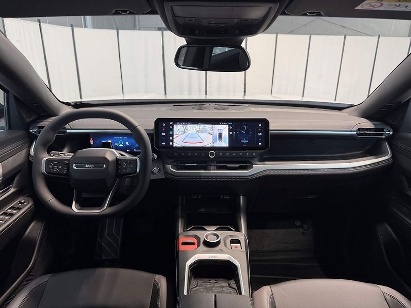 Jeep Compass (2026) Summit e-Hybrid Plug-in 225k e - fotka 7 z 24