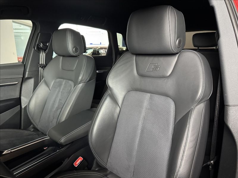 Audi e-tron 300kW S-Line exclusive - fotka 25 z 47