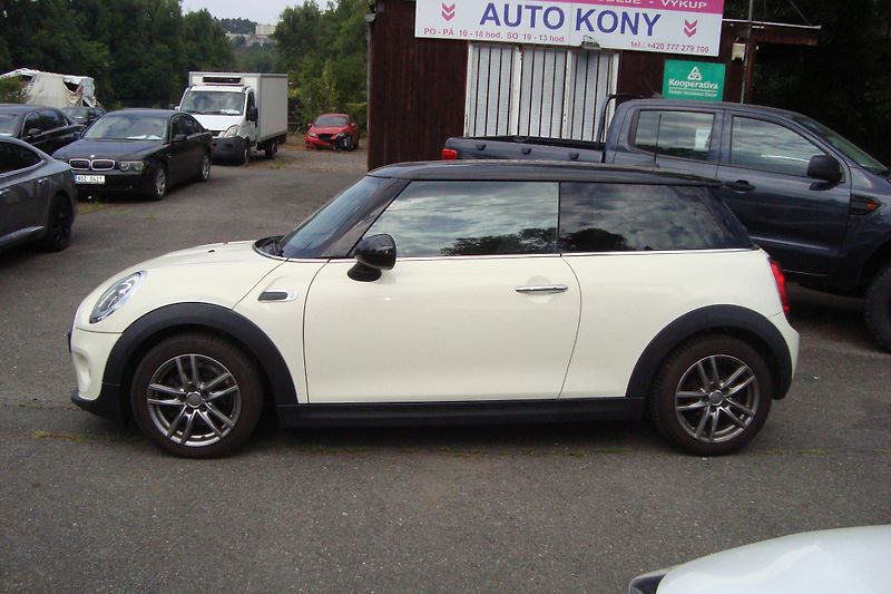 Mini Cooper (2017) 1.5 D, AUTOMAT - fotka 4 z 66