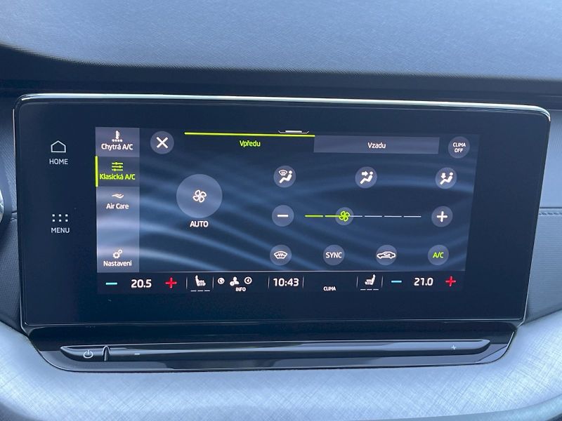 Škoda Octavia (2023) 2.0 TDI 110kW DSG Estate Ambit - fotka 21 z 35