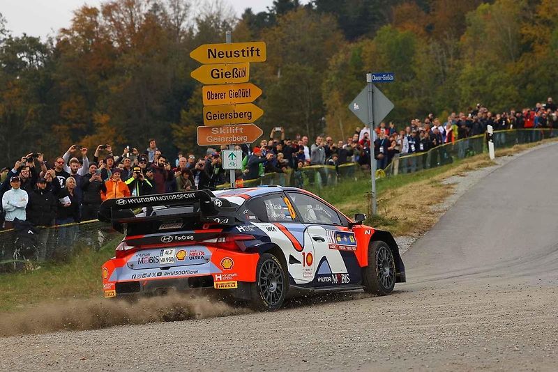 Závěrečná etapa a cíl Středoevropské rallye v Pasově.