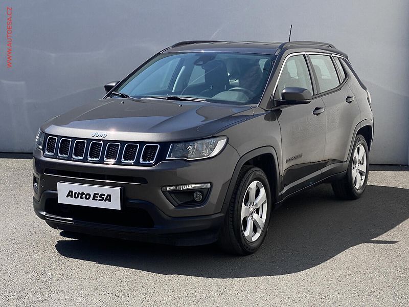 Jeep Compass (2019) 1.4 M-Air FWD, Longitude - fotka 3 z 17