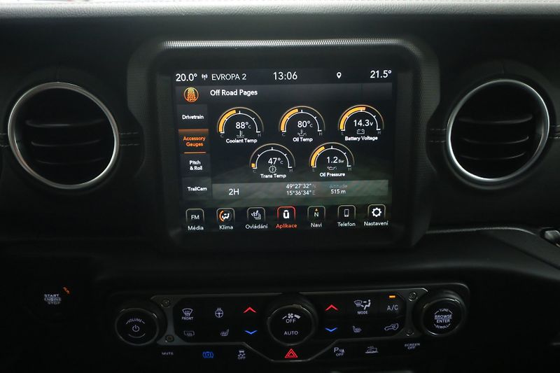 Jeep Wrangler (2022) 2.0 4xe PHEV Unlimited Sahara - fotka 34 z 50