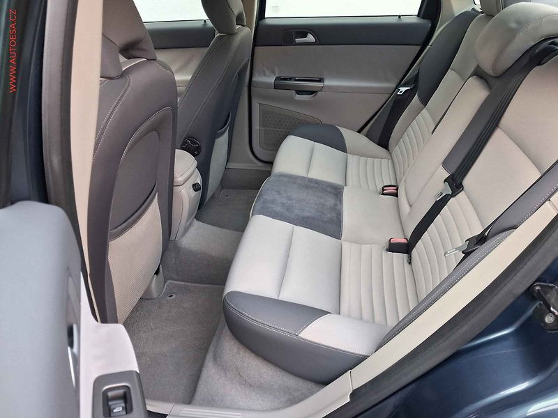 Volvo S40 (2007) 2.5 T5, 1.maj, Bixen, navi - fotka 10 z 17