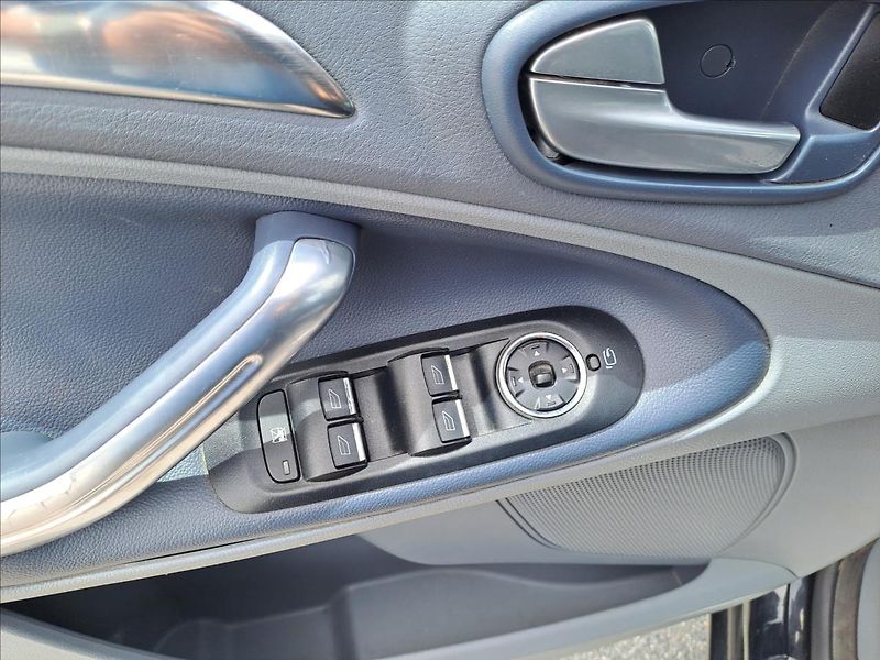 Ford S-MAX 1,8 TDCI - fotka 10 z 14