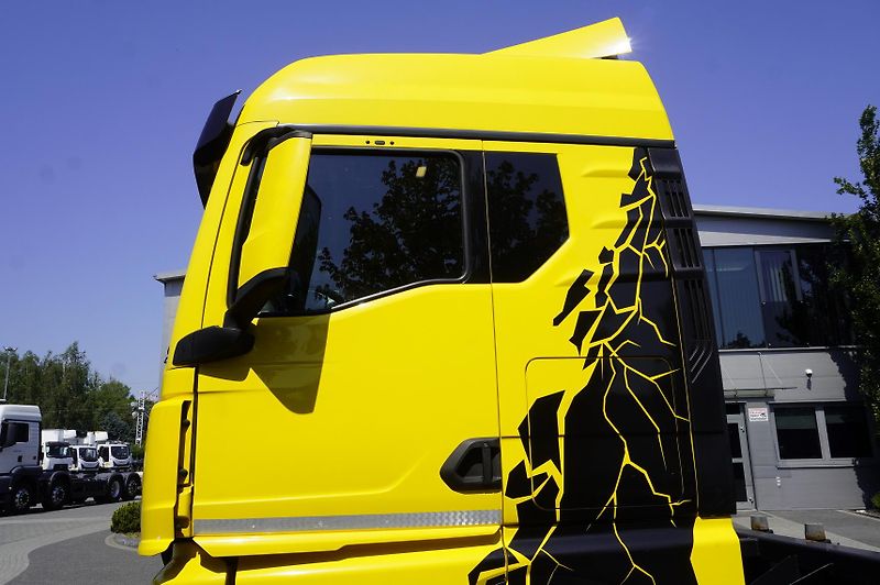MAN TGX (2023) 26.510 6x2-4 / BDF / 2023 - fotka 10 z 21